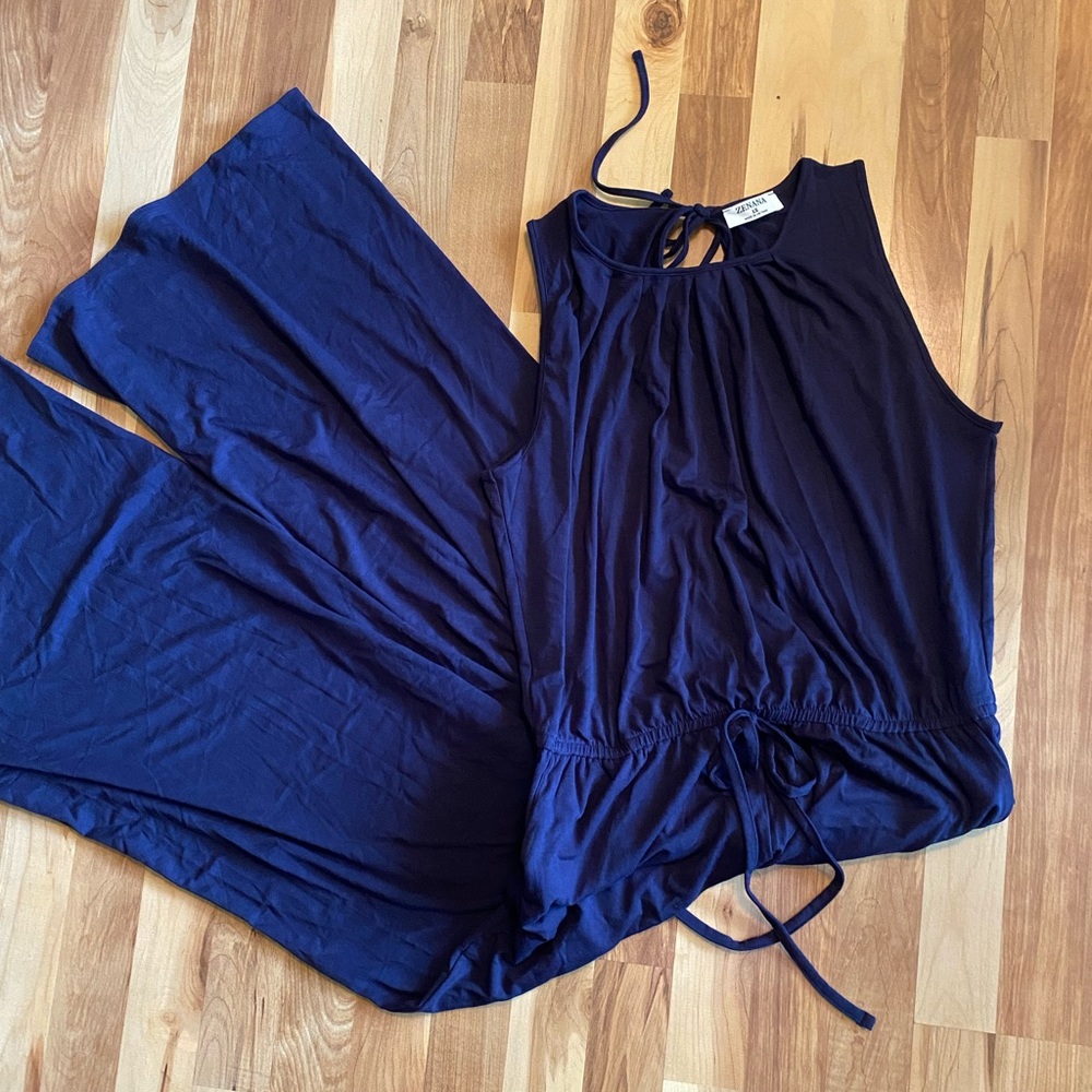 Navy Blue Wide Leg Keyhole Back Sleeveless Jumpsuit